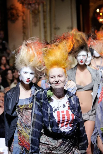 Look 54